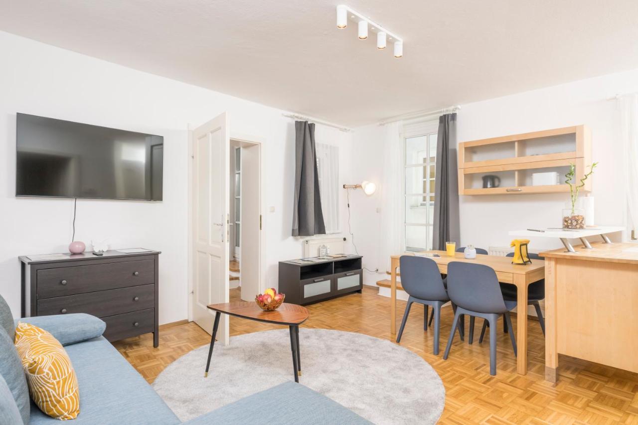 Zum Grazer Uhrturm Apartment Exterior photo