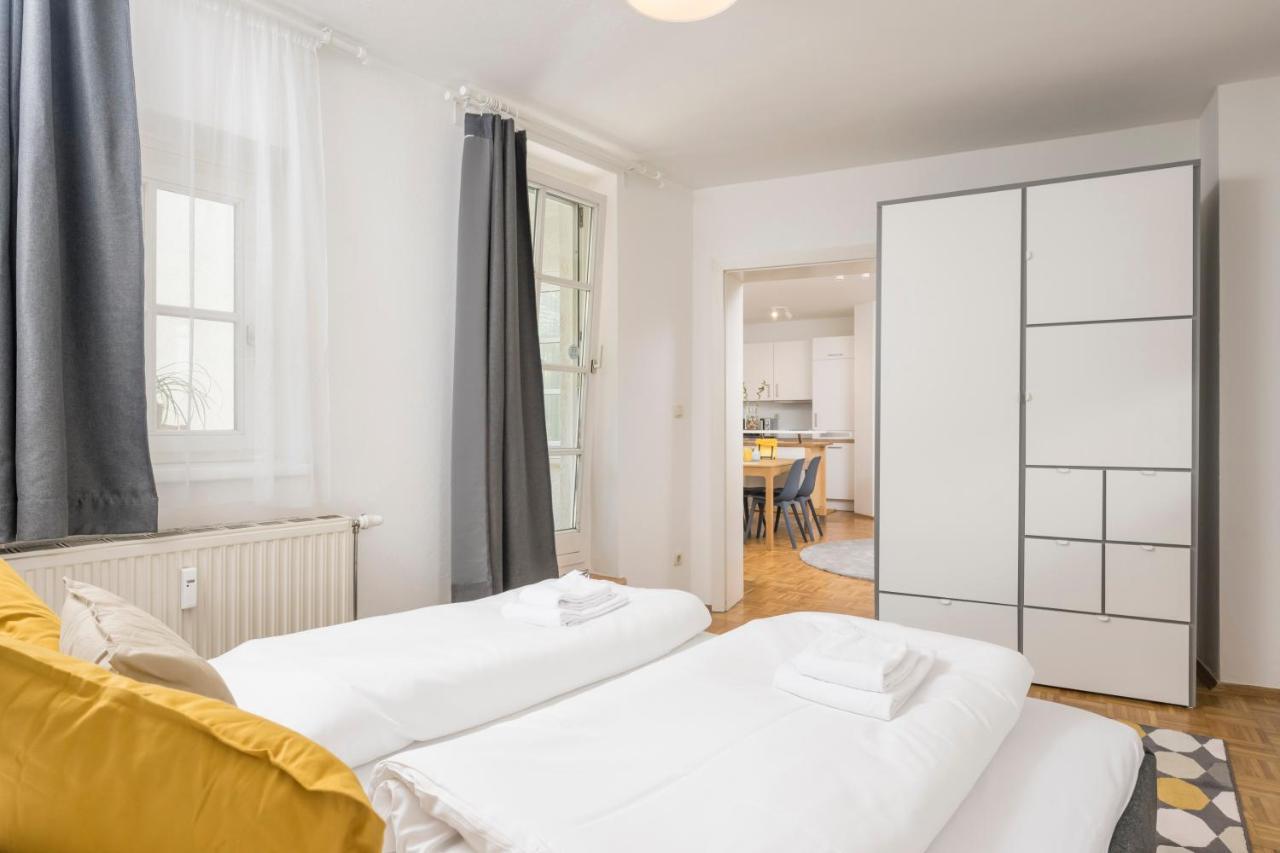 Zum Grazer Uhrturm Apartment Exterior photo