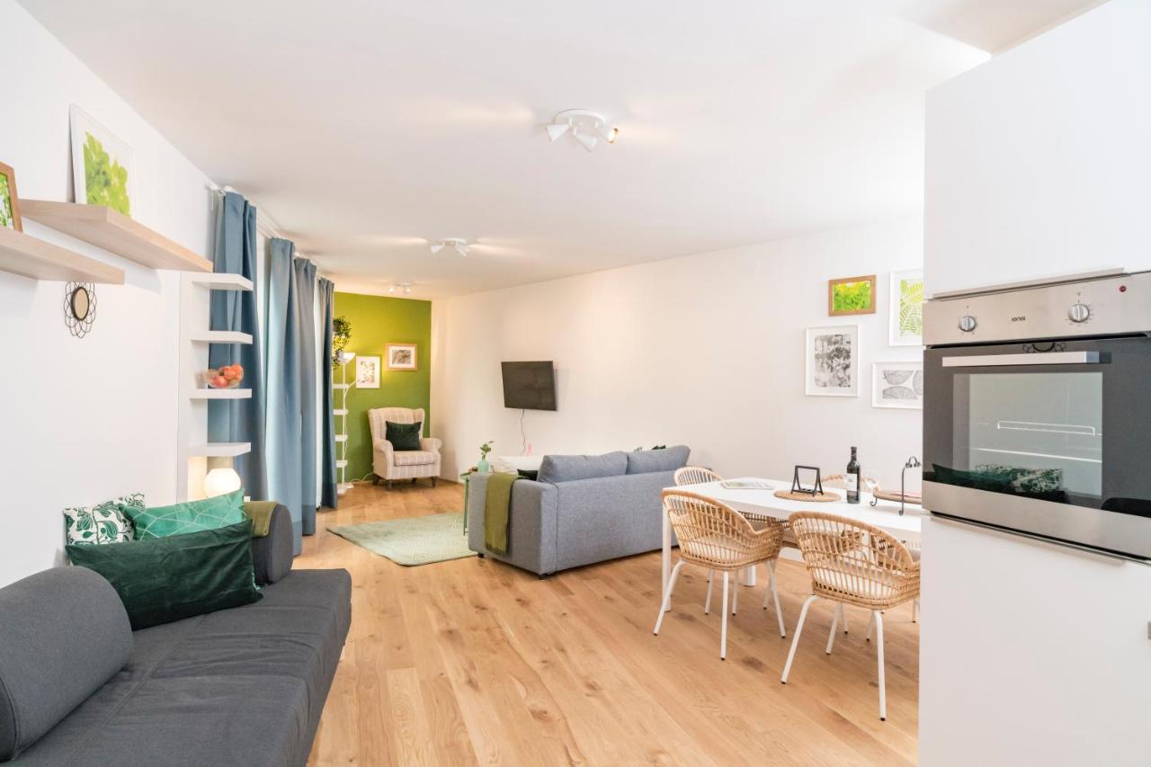 Zum Grazer Uhrturm Apartment Exterior photo