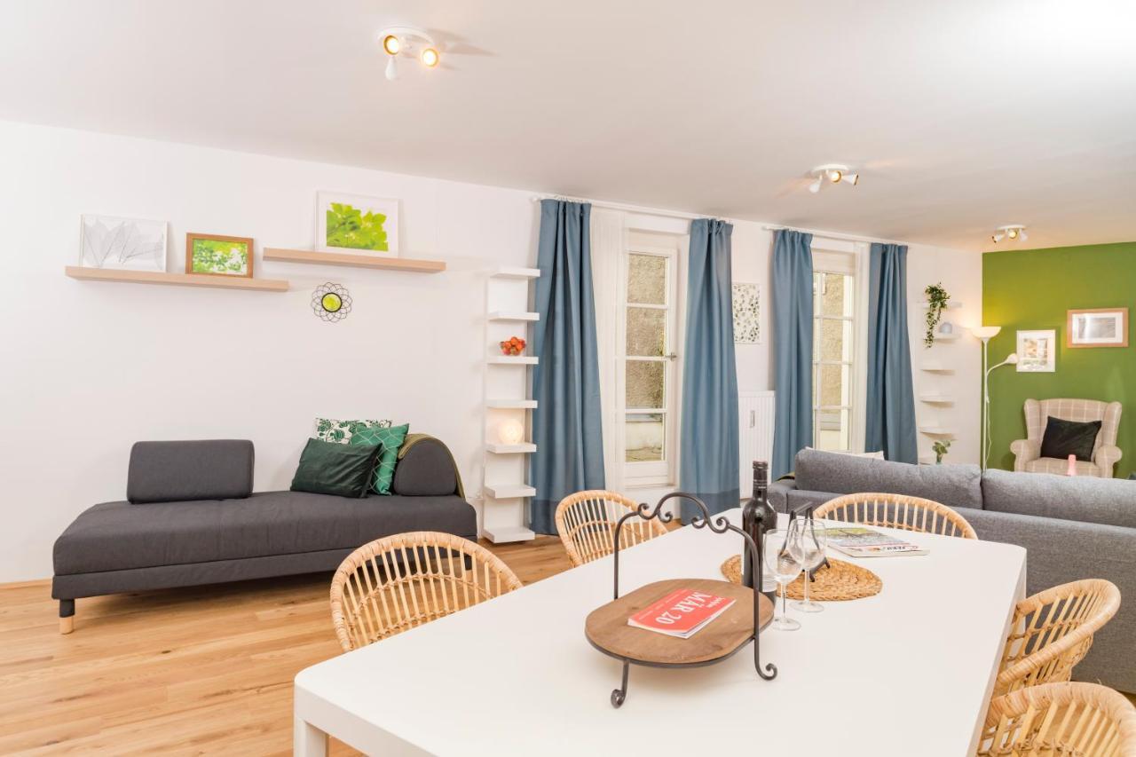 Zum Grazer Uhrturm Apartment Exterior photo